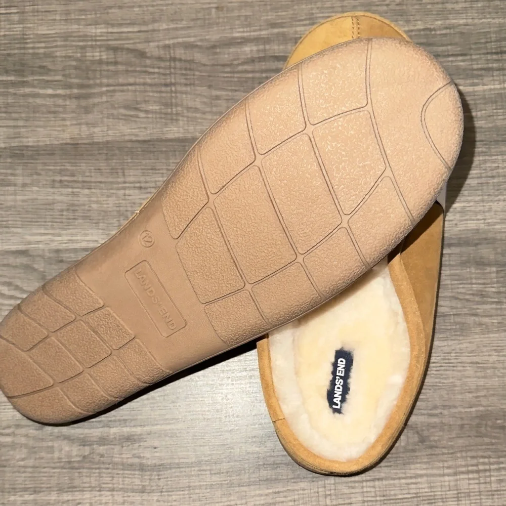 NWOB LAND’S END Men's Suede Slippers with Shearling Lining